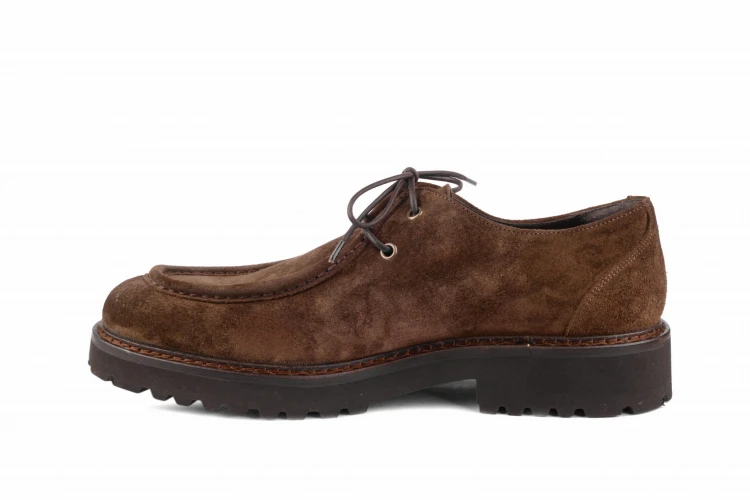 buty z zamszu cielęcego,