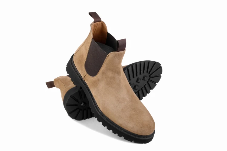 buty zimowe na gumowej podeszwie