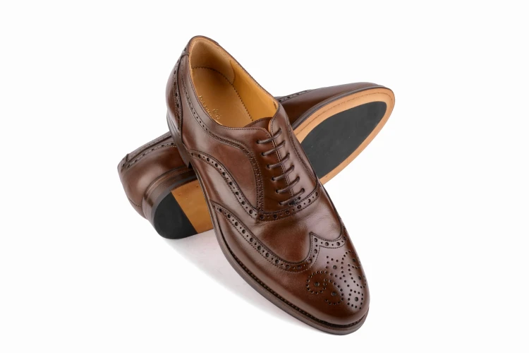 buty typu oxford, ręcznie szyte z cielęcej skóry