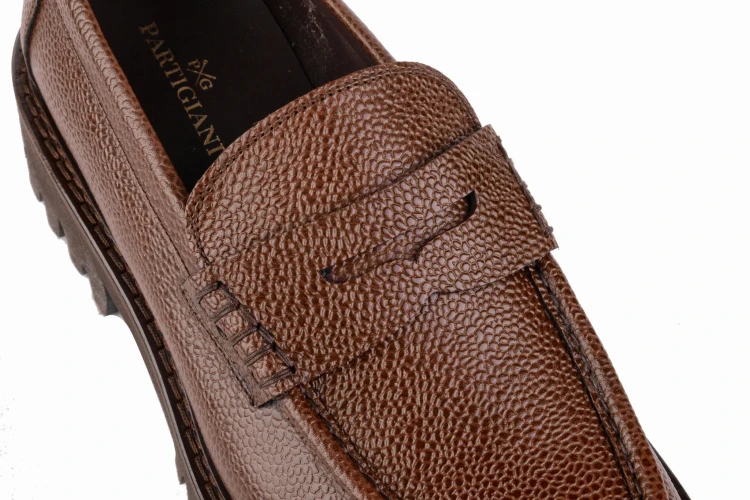 penny loafers ze skóry groszkowej