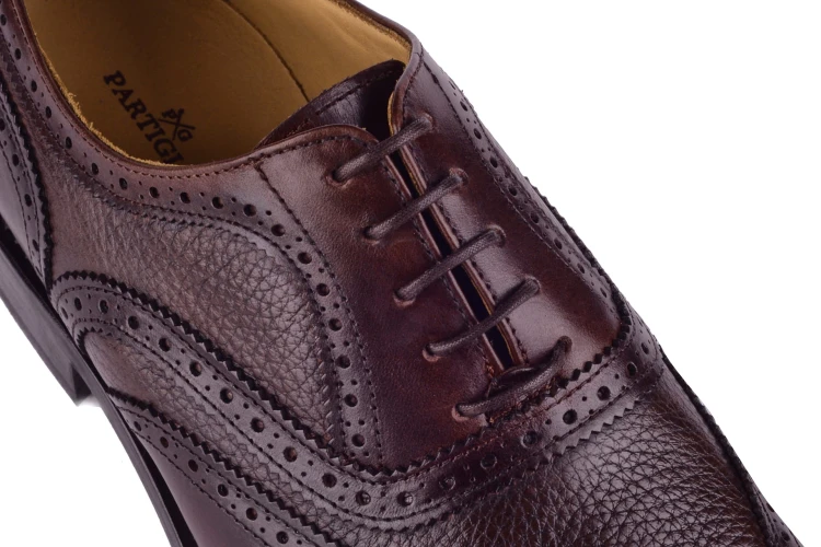 wiedenski, buty z zamkniętą przyszwą