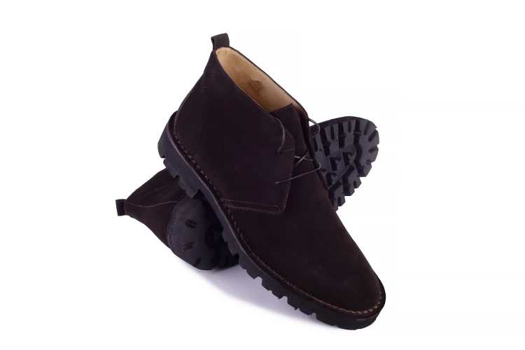 buty na gumowej podeszwie