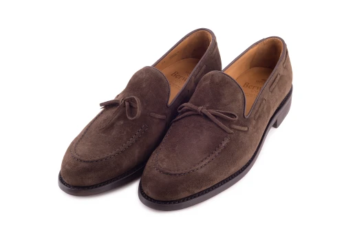 zamszowe buty wsuwane