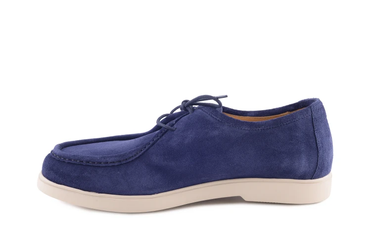 granatowe buty