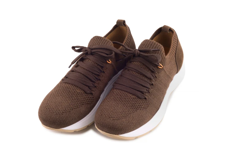 sportowe buty szyte