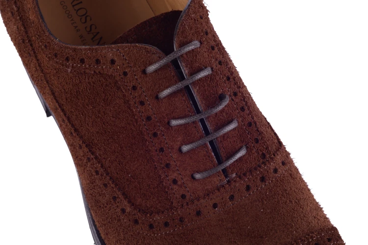 buty zamszowe szyte