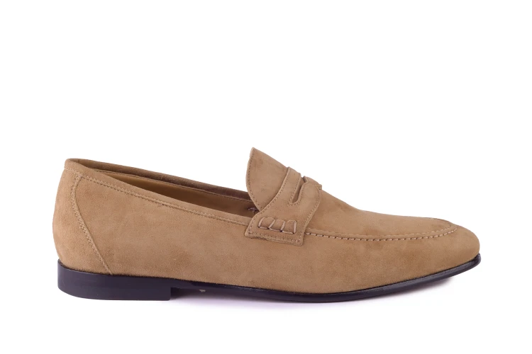 zamszowe buty letnie
