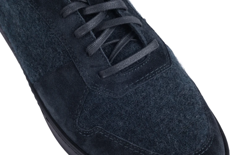 ręcznie szyte sneakersy,