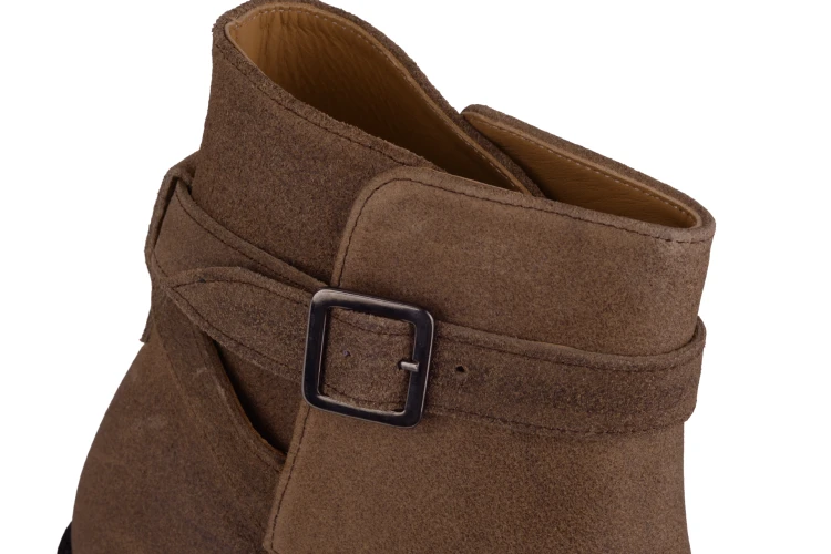 buty zimowe z klamrami