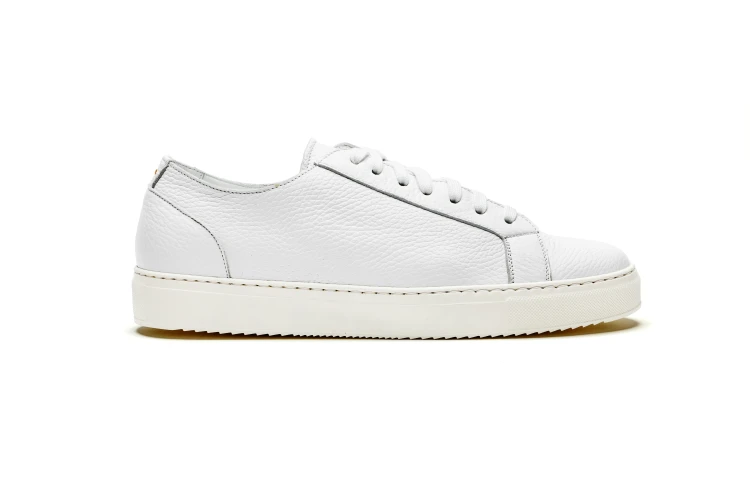 biały sneakers ze skóry jelenia
