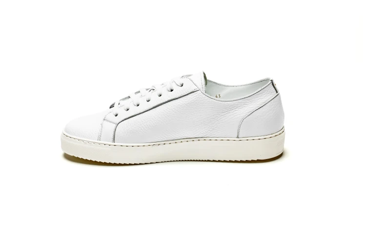 biały sneakers ze skóry jeleniaSTST7211.jpg