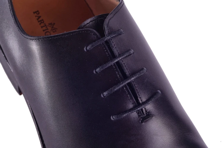 Partigiani 71138 Black Oxford, black, czarny, skóra cielęca, model formlany, męskie oksfordy, goodyear welted, podeszwa skórzana, kopyto średnie, średnia stopa, średnie śródstopie, wyższe podbicie, zamknięta przyszwa, skóra anilinowa, ręcznie patynowane