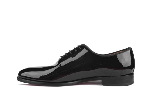 Partigiani 7626, but do smokingu lakierowany wholecut