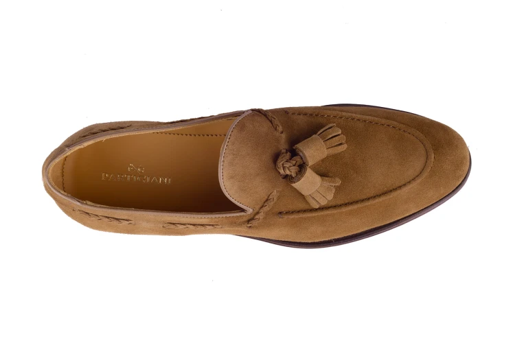 podeszwa gumowa, zamszowe buty na lato, buty do letniego garnituru