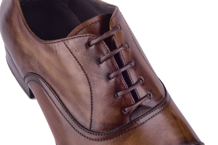 buty brązowe do garnituru