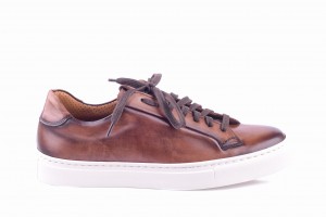 ręcznie wybarwiane, patynowane sneakersy