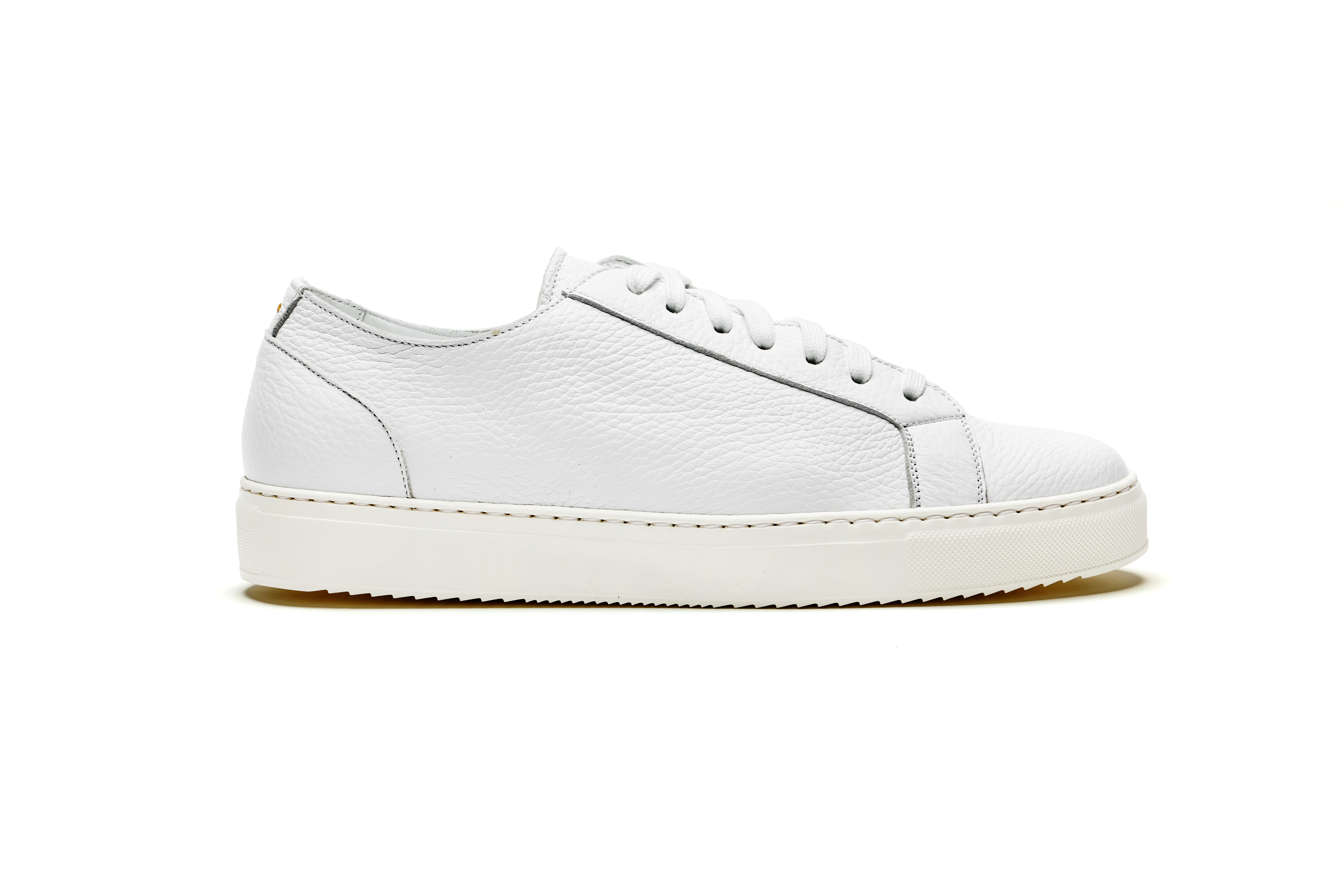 biały sneakers ze skóry jelenia