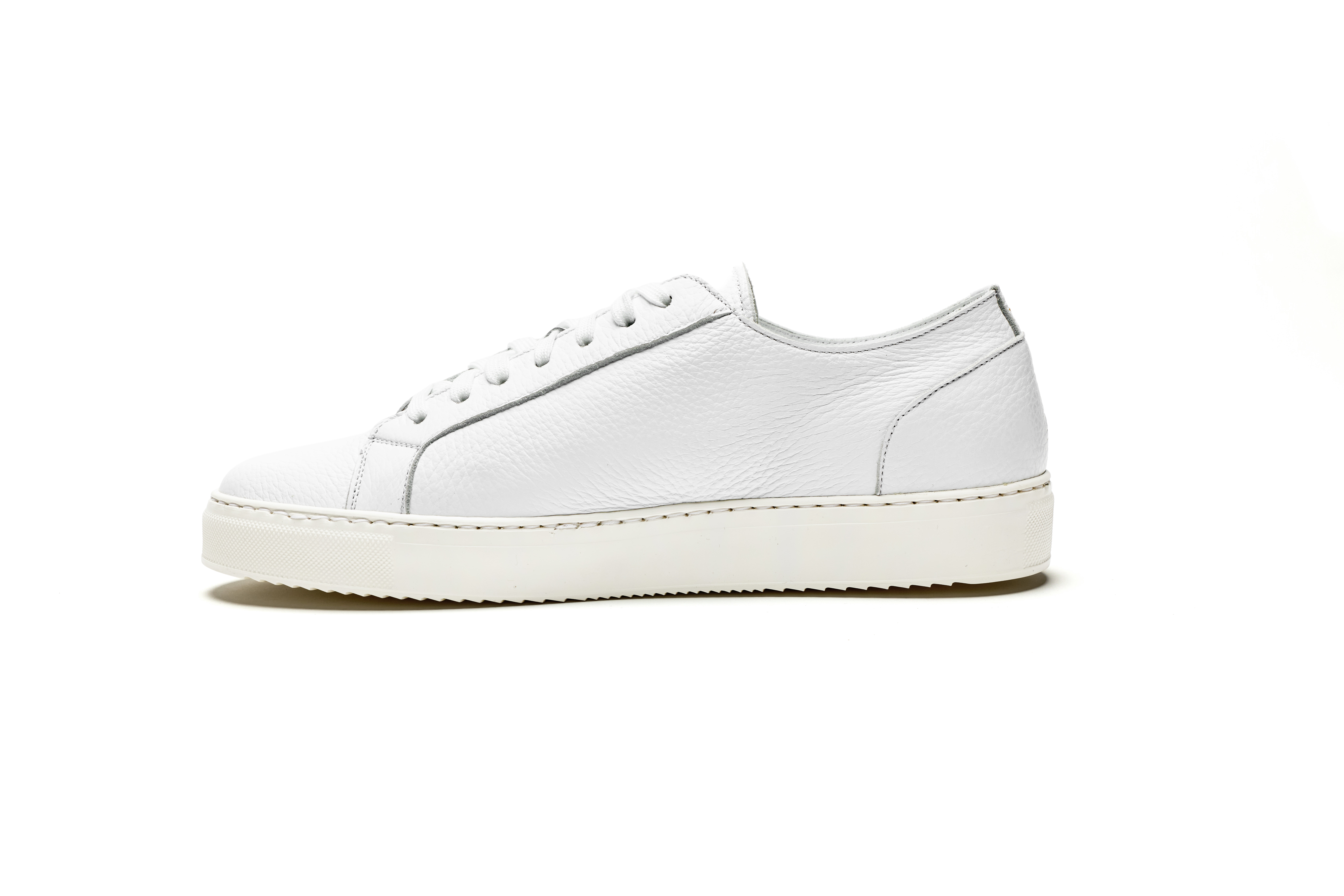 biały sneakers ze skóry jelenia